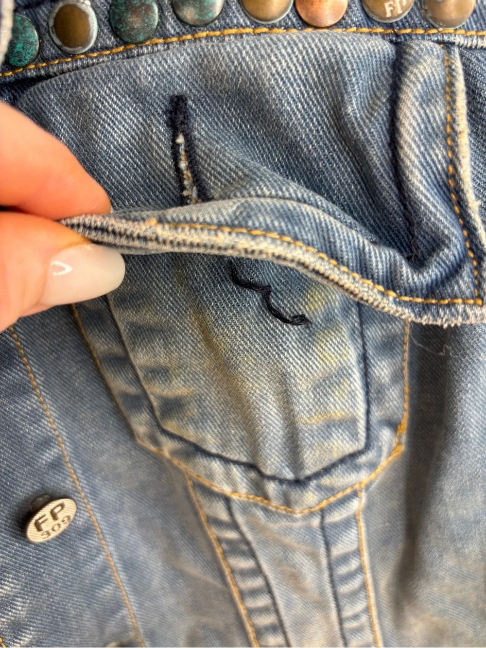 Free People Heart Studded Washed Blue Denim Crop Jacket Woman’s Medium